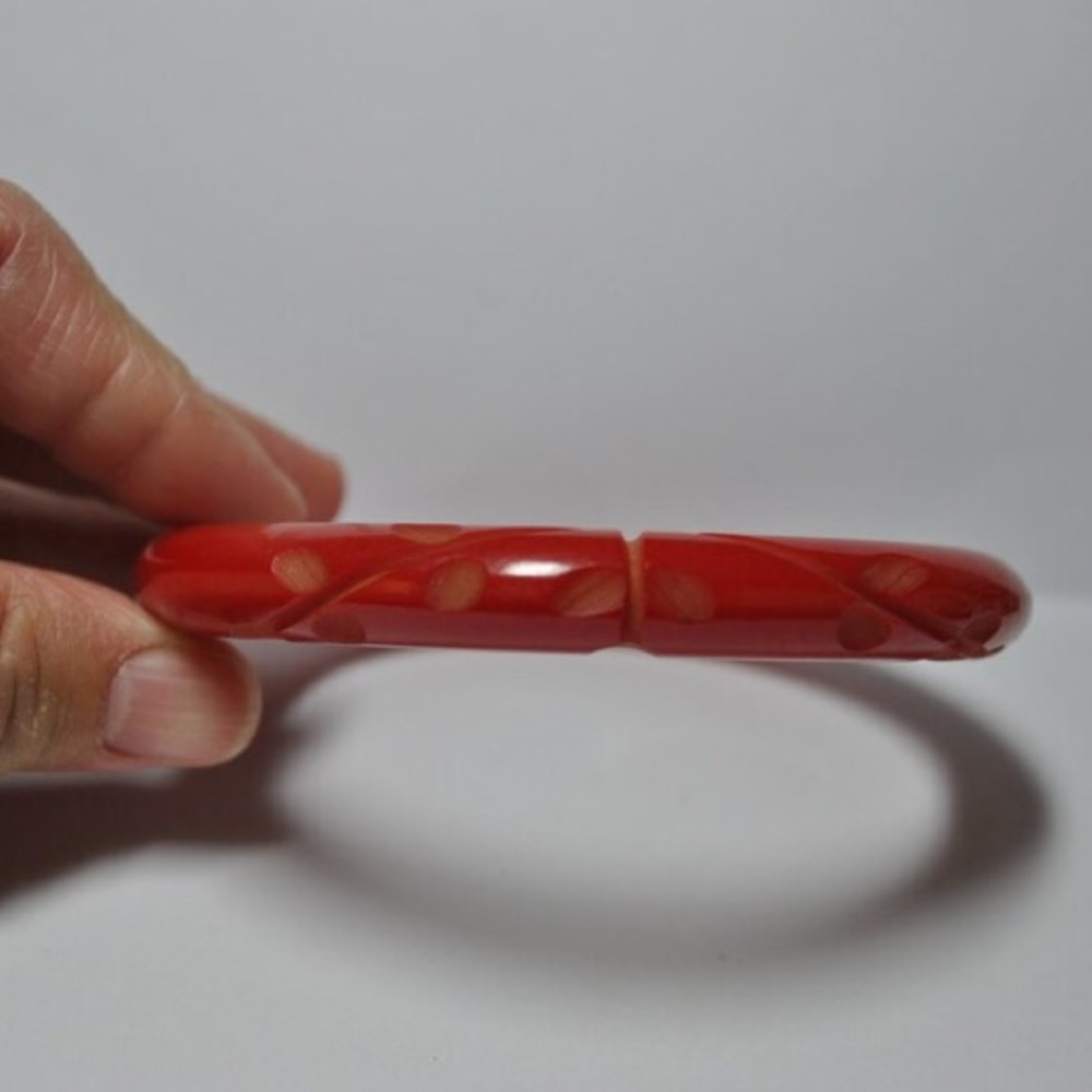 Vintage Carved  Cherry Juice Bakelite Bracelet
